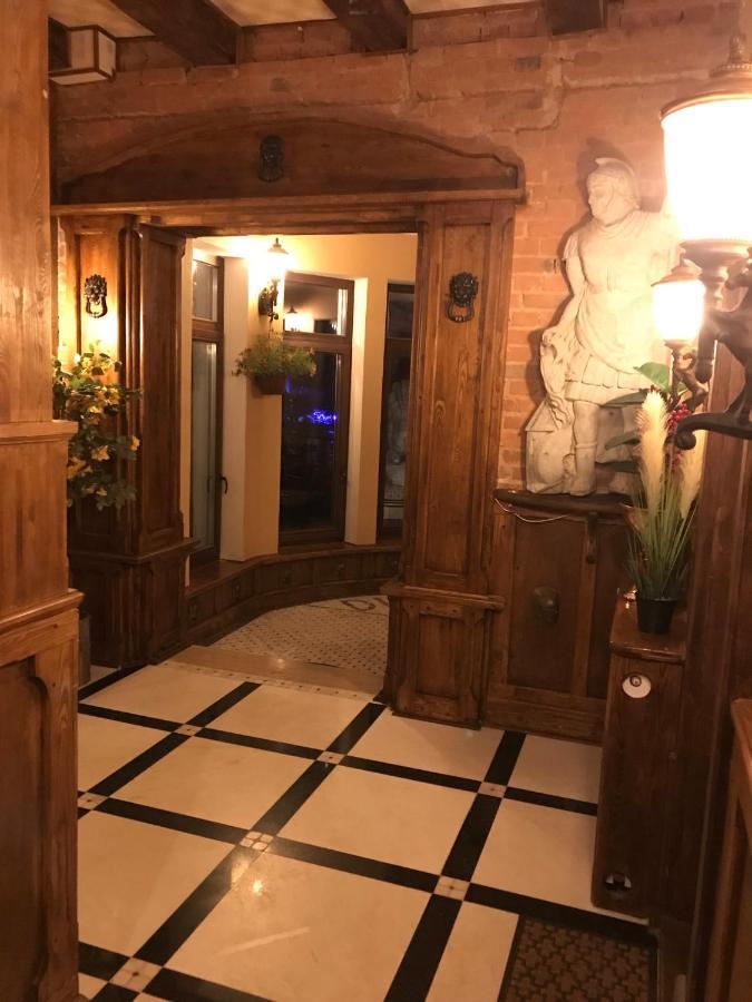 Dworek Oliwski Bed & Breakfast Гданск Екстериор снимка