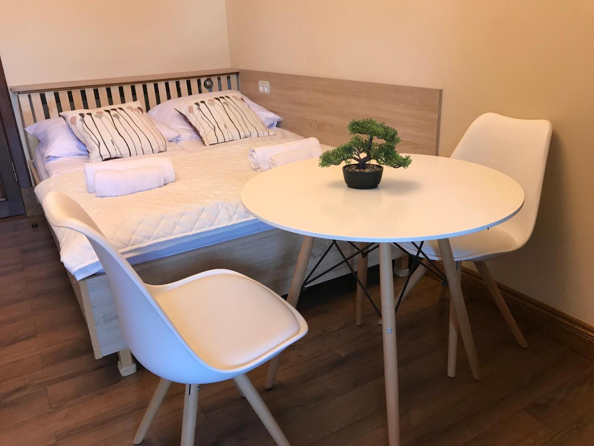 Dworek Oliwski Bed & Breakfast Гданск Екстериор снимка