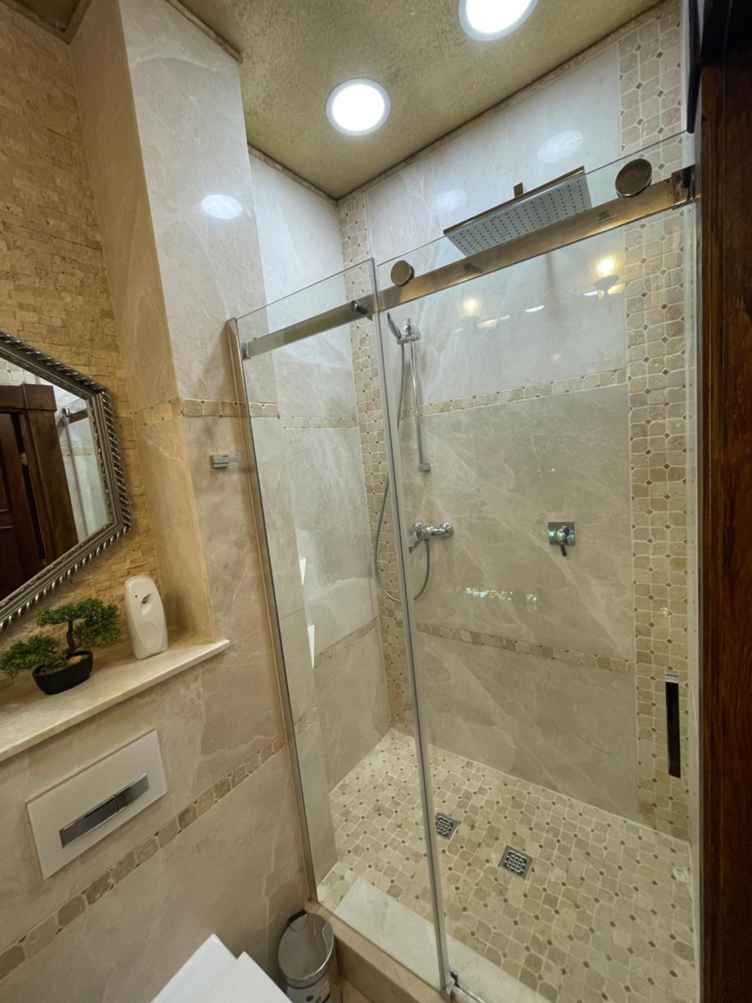 Dworek Oliwski Bed & Breakfast Гданск Екстериор снимка